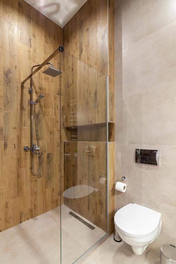 Royal Apartment On Leontovicha 7/2 Lviv Exterior photo