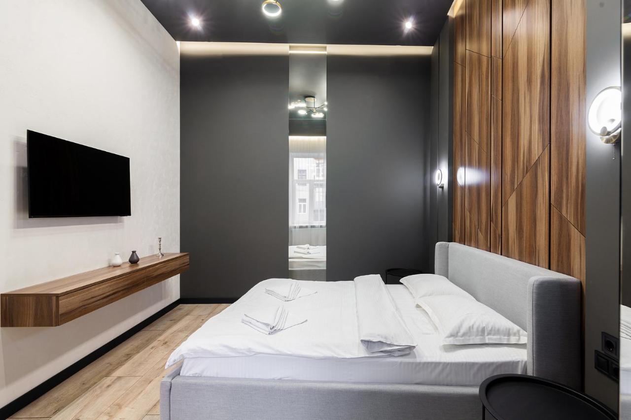 Royal Apartment On Leontovicha 7/2 Lviv Exterior photo